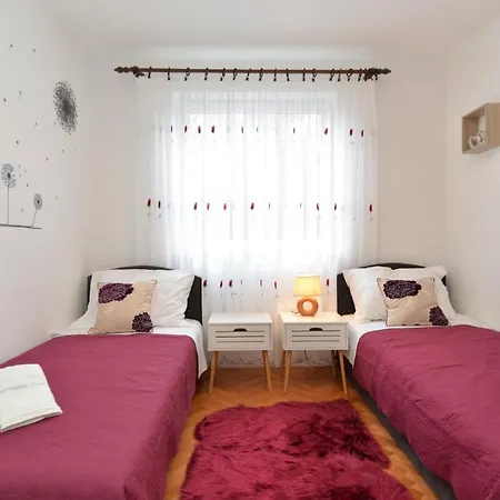 Violete 742 *