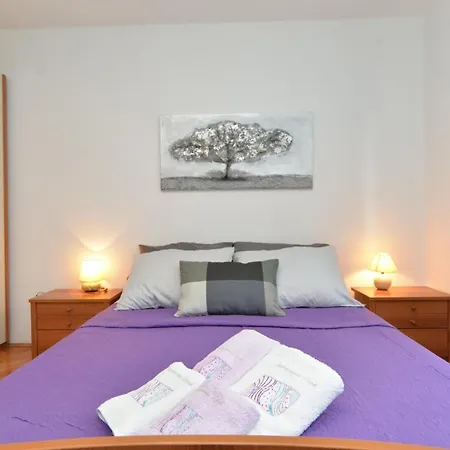 Violete 742 Apartment Pula