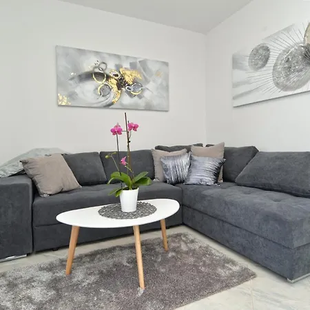 Violete 742 Apartament Pula