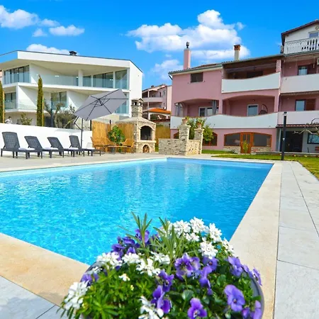 Apartament Violete 742 *