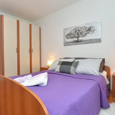 Violete 742