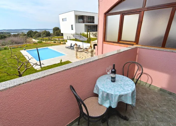 Violete 742 Apartman *