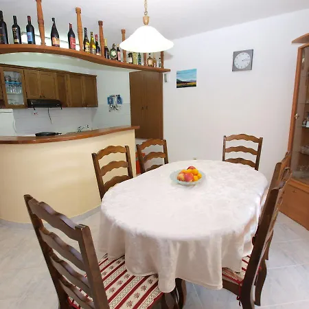 Apartment Violete 742 *