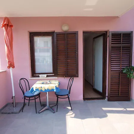 Violete 742 Apartment *