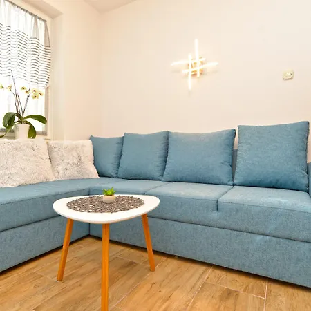Violete 742 Apartment *